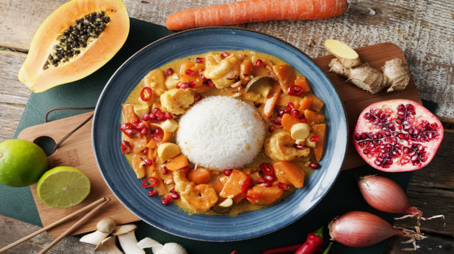 schnelles, fruchtiges Curry mit feinen Garnelen in Kokoscrem