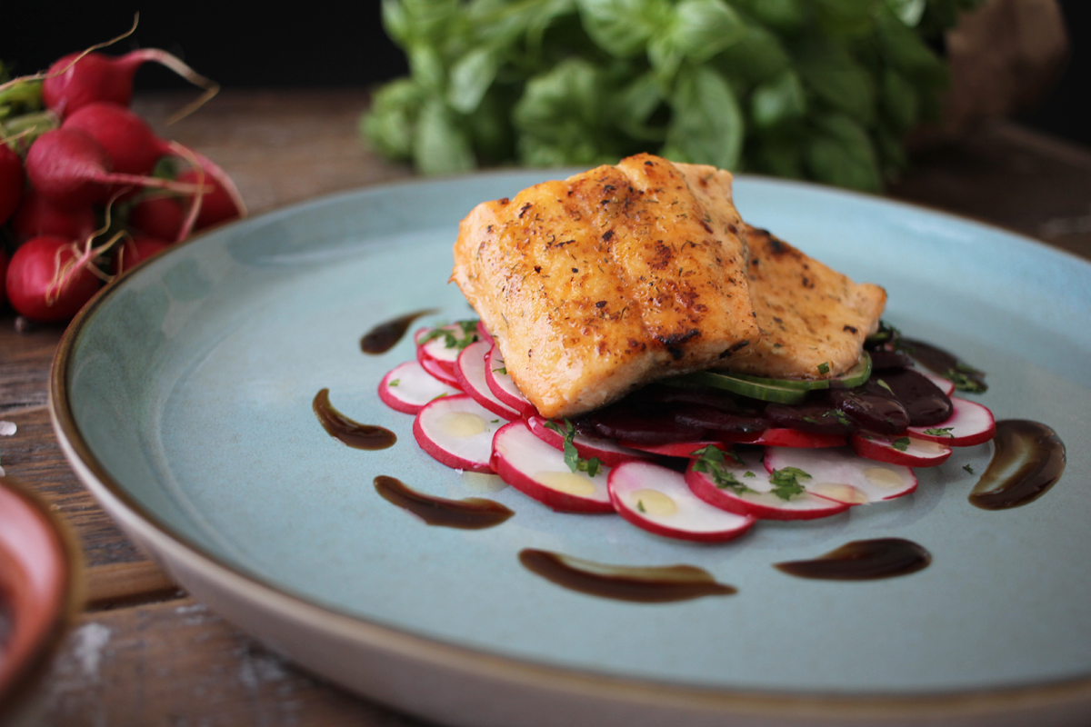 Rote-Bete-Saiblings-Carpaccio Rezept Saibling auf Rote Bete Carpaccio