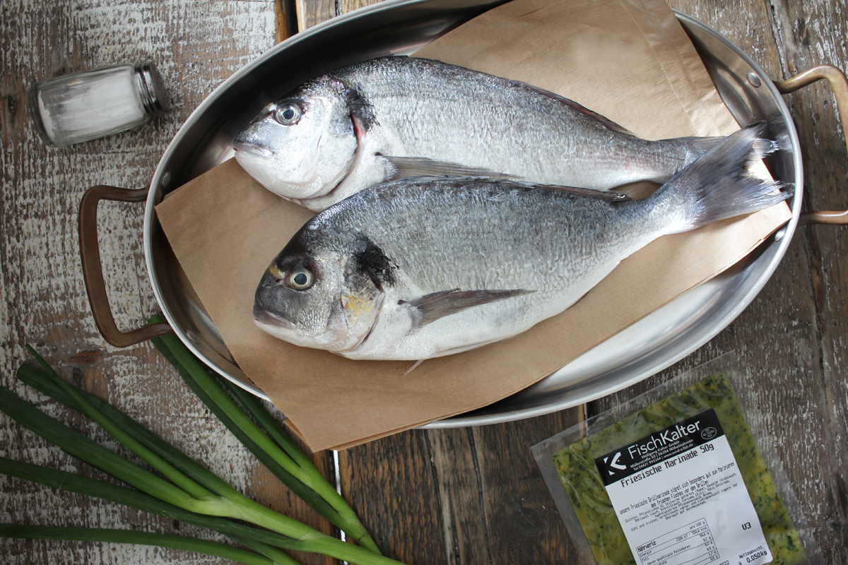 Ganze Doraden zum Grillen - mit Marinade