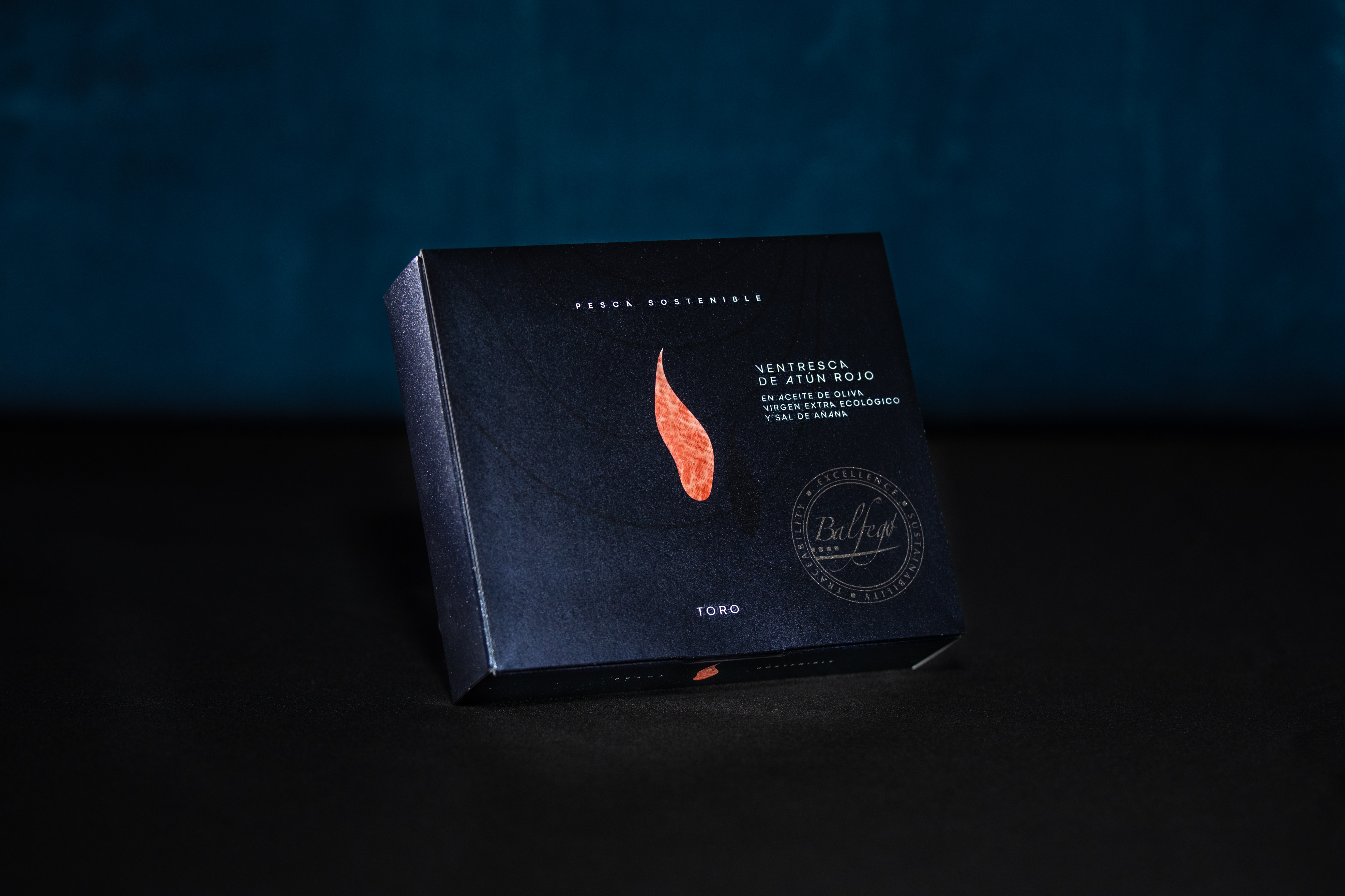 Balfegó - Ventresca de atún rojo - Bauchfleisch vom roten Thun in nativem Olivenöl Extra Vergine Balfegó - Ventresca de atún rojo - Bauchfleisch vom roten Thun in nativem Olivenöl Extra Vergine