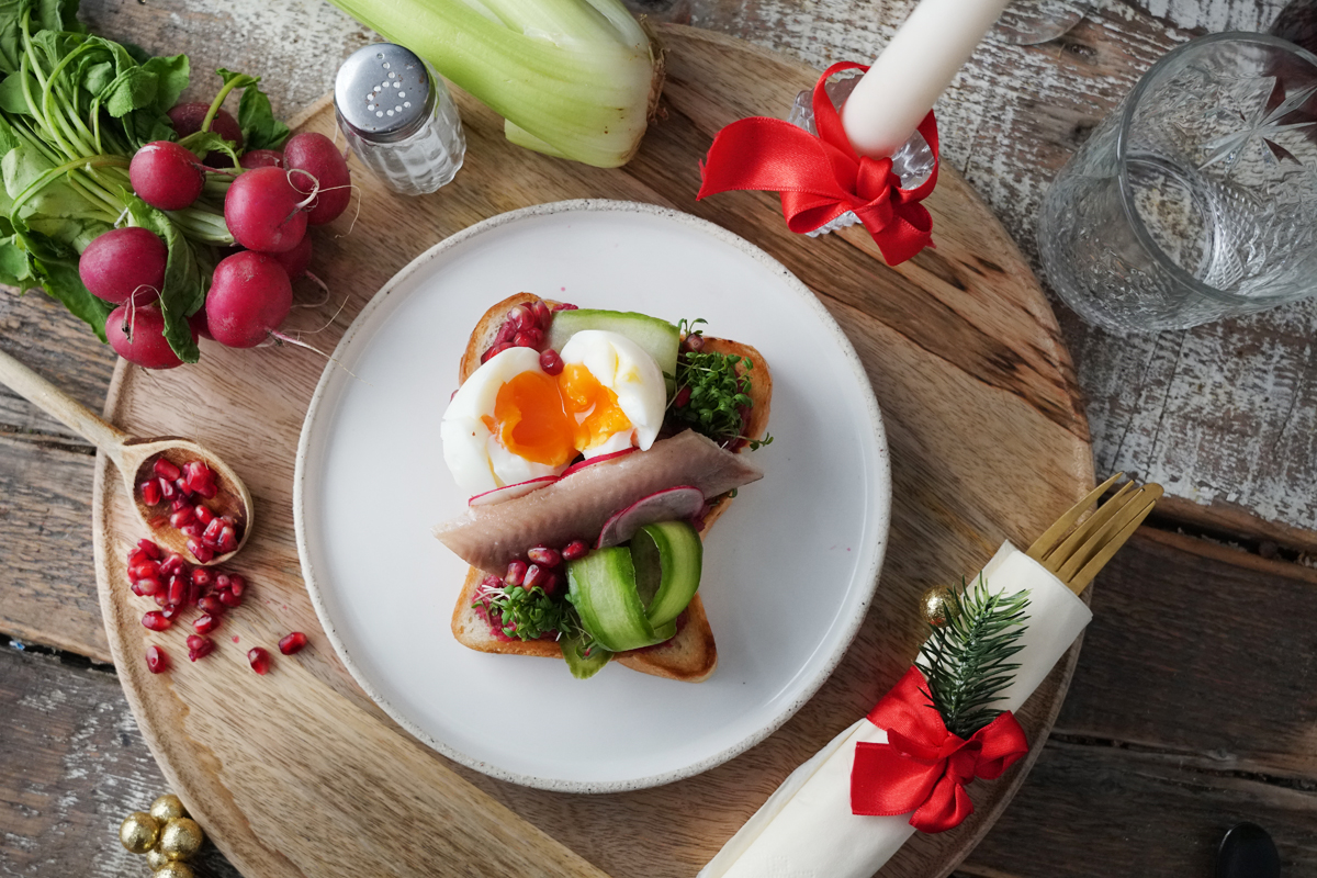 Räucheraal Frühstücksstulle Räucheraal Frühstücksstulle