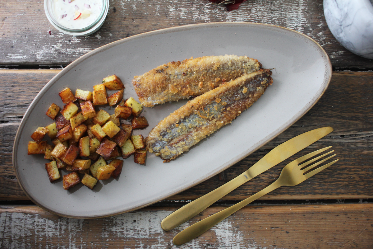 Matjes gebraten mit Kartoffelwürfeln