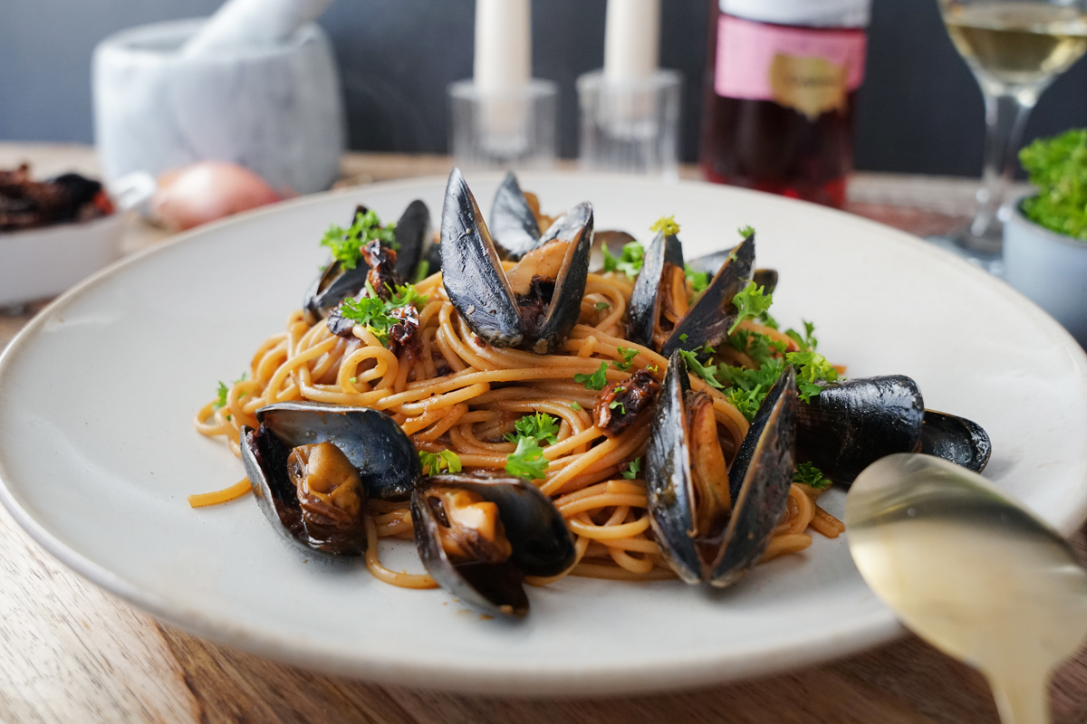 Miesmuscheln an Pasta Rosso Miesmuscheln an Pasta Rosso